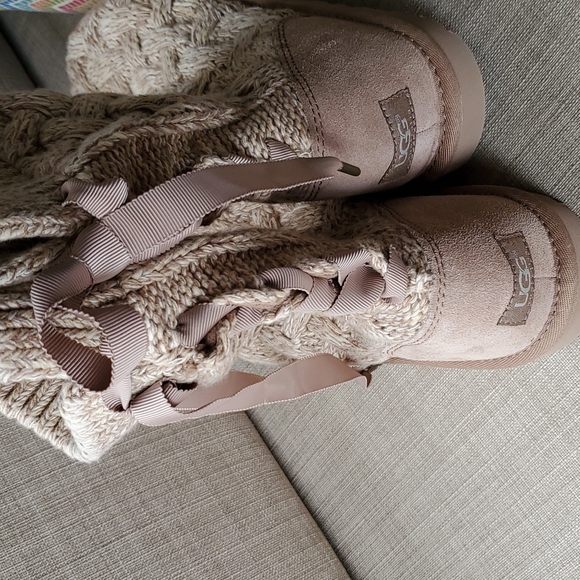 Ugg flash. $58 - Picture 3 of 13